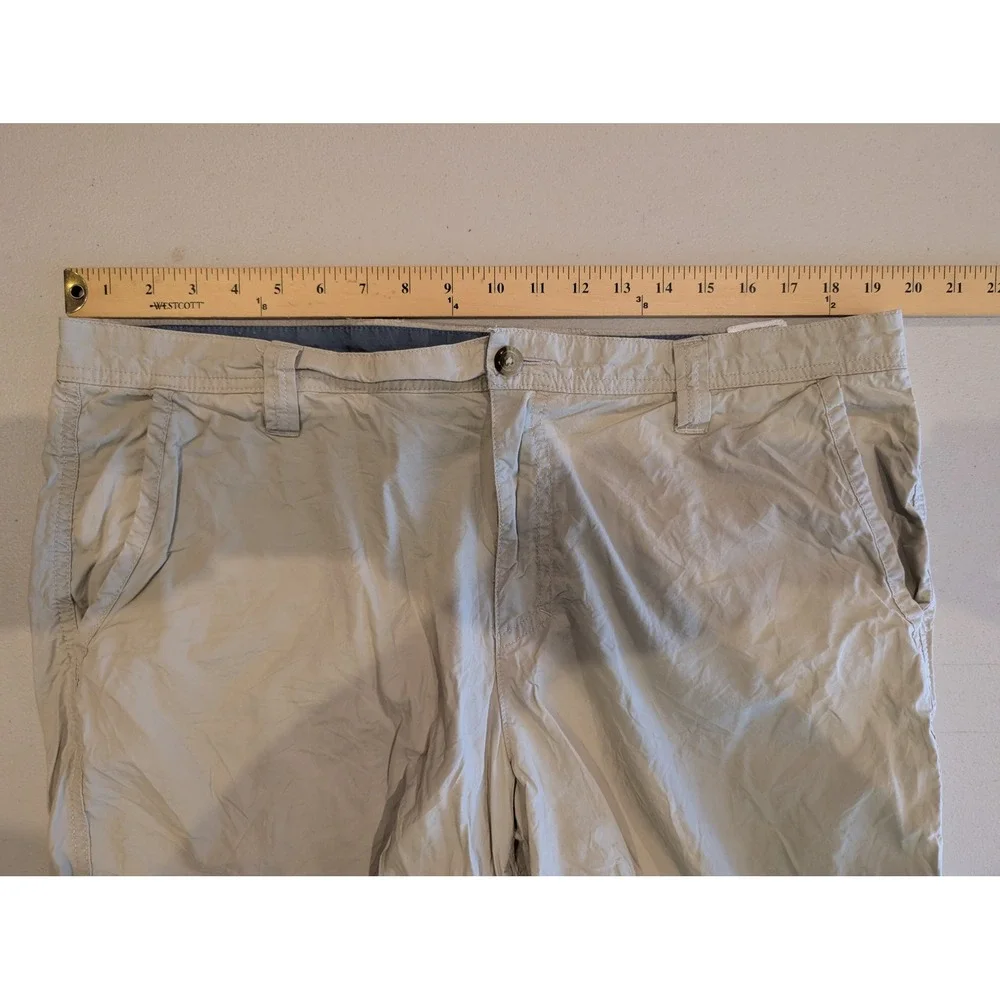 Columbia Mens Khaki Tan Omni Shade Nylon Ripstop Utility Cargo Shorts Size 38